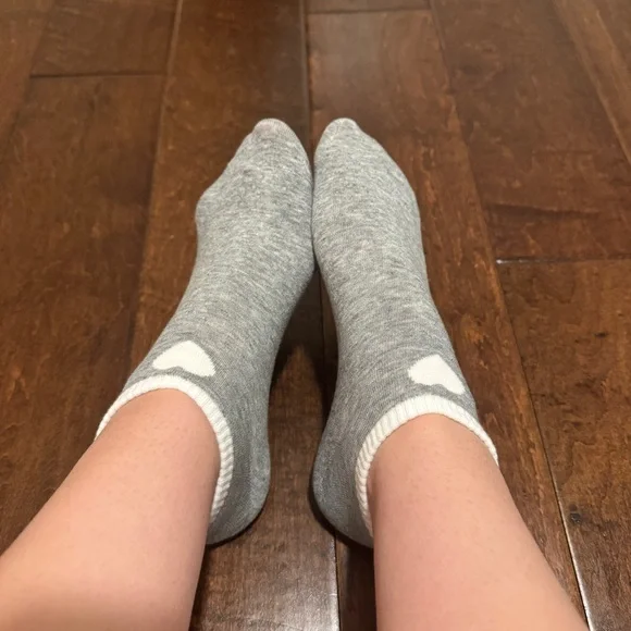 Women’s Heather Gray Ankle Socks - Picture 2 of 2